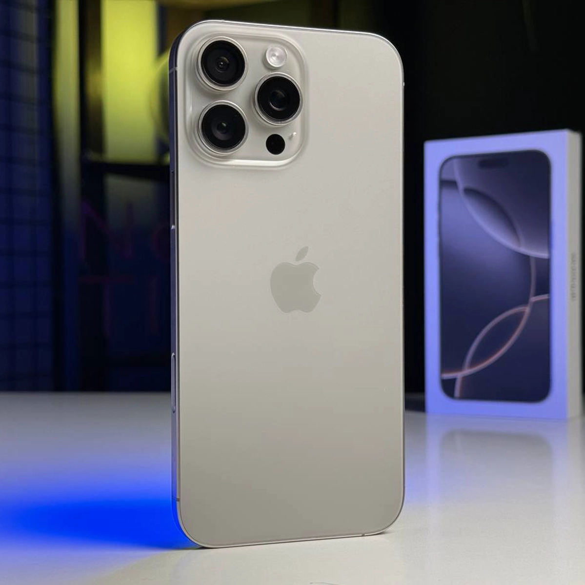 ВЖИВАНИЙ Apple iPhone 16 Pro Max 256GB Natural Titanium (MYWY3) - Стан: ідеальний | Акумулятор: 100% | Комплектація: повний | Гарантія: 3 міс.