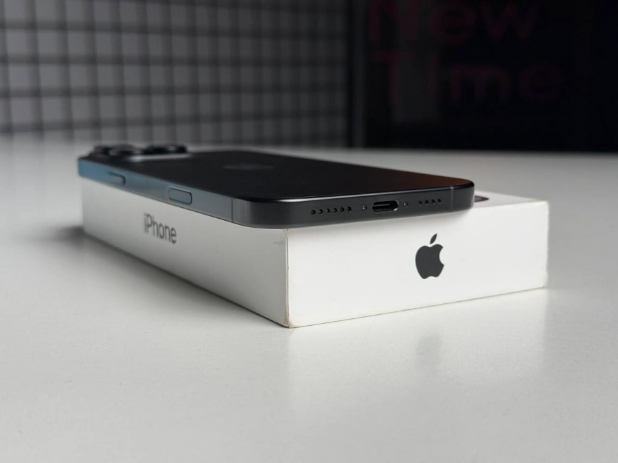 Б/У Apple iPhone 16 Pro Max 512GB Black Titanium (MYX03) - Состояние: хороший | Аккумулятор: 100% | Комплектация: полный | Гарантія: 3 мес.