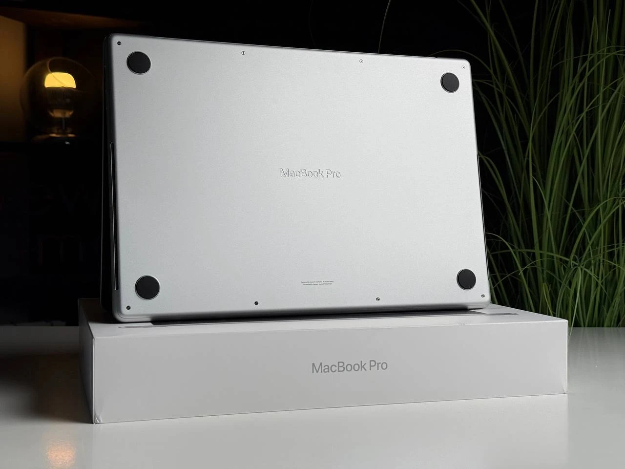 ВЖИВАНИЙ Apple MacBook Pro 16" M4 Pro/14CPU/20GPU/48GB/512GB Silver 2024 (MX2U3) - Стан: ідеальний | Акумулятор: 100% | Комплектація: повний | Гарантія: 3 міс.