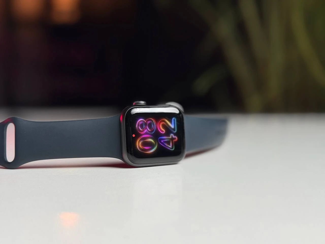 Б/У Apple Watch SE GPS + Cellular 40mm Space Gray Aluminum Case with Midnight Sport Band (MKQQ3, MKR23) - Состояние: хорошее | Аккумулятор: 100% | Комплектация: часы, кабель зарядки | Гарантия: 3 мес.