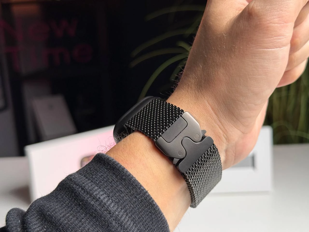 ВЖИВАНИЙ Apple Watch Ultra 2 2024 GPS + Cellular 49mm Black Titanium Case with Black Titanium Milanese Loop - Medium (MX5U3) - Стан: гарний | Акумулятор: 99% | Комплектація: повний | Гарантія: 3 міс.