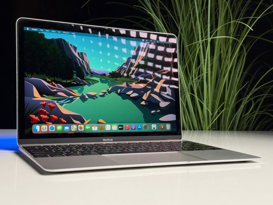 Б/У MacBook 12" Silver (MNYH2) 2017 - Состояние: хороший | Аккумулятор: 88% | Комплектация: полный, без коробки | Гарантія: 3 мес.