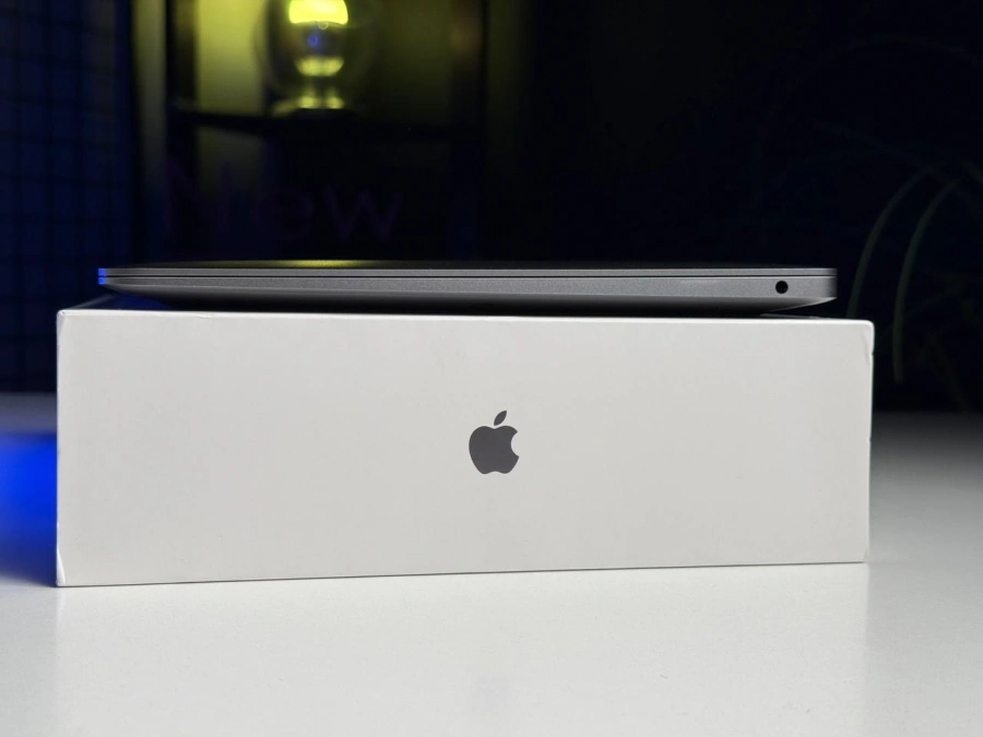 Б/У MacBook Air 13" M1/8CPU/7GPU/8GB/256GB Space Gray 2020 (MGN63) - US English - Состояние: хороший | Аккумулятор: 94% | Комплектация: полный | Гарантія: 3 мес.