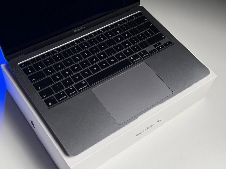 Б/У MacBook Air 13" M1/8CPU/7GPU/8GB/256GB Space Gray 2020 (MGN63) - US English - Состояние: хороший | Аккумулятор: 94% | Комплектация: полный | Гарантія: 3 мес.