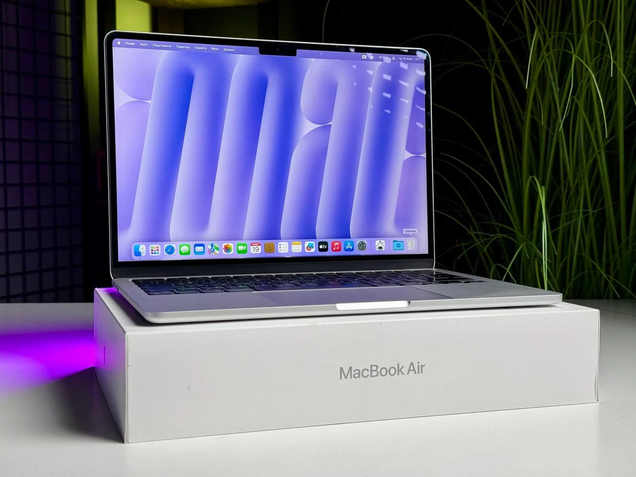 ВЖИВАНИЙ MacBook Air 13" M3/8CPU/8GPU/8GB/256GB Silver 2024 (MRXQ3) - Стан: гарний | Акумулятор: 88% | Комплектація: повний | Гарантія: 3 міс.