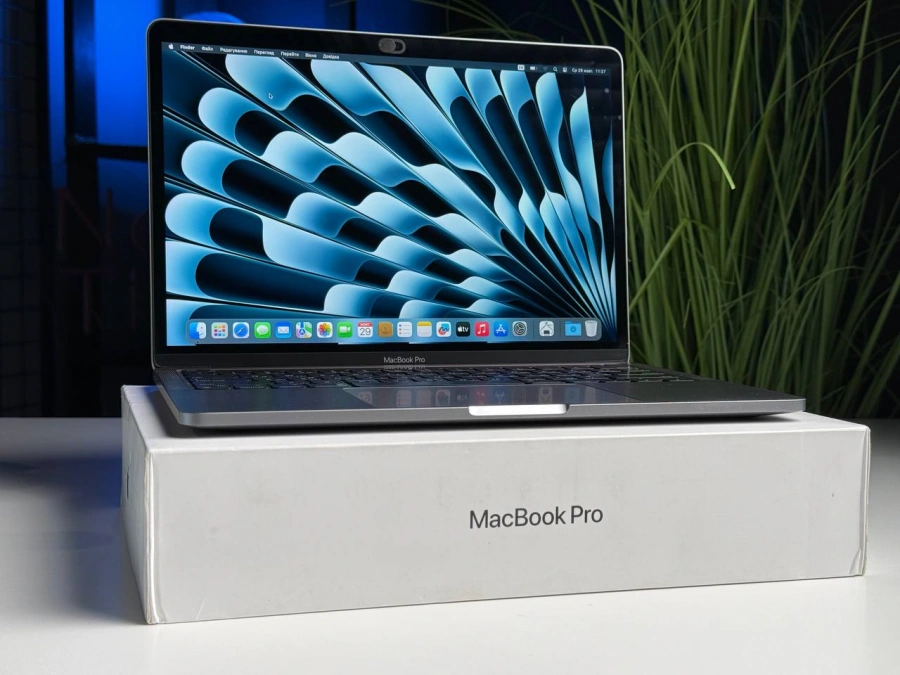 ВЖИВАНИЙ MacBook Pro 13" Space Gray (MYD82) 2020 - Стан: гарний | Акумулятор: 85% | Комплектація: повний | Гарантія: 3 міс.