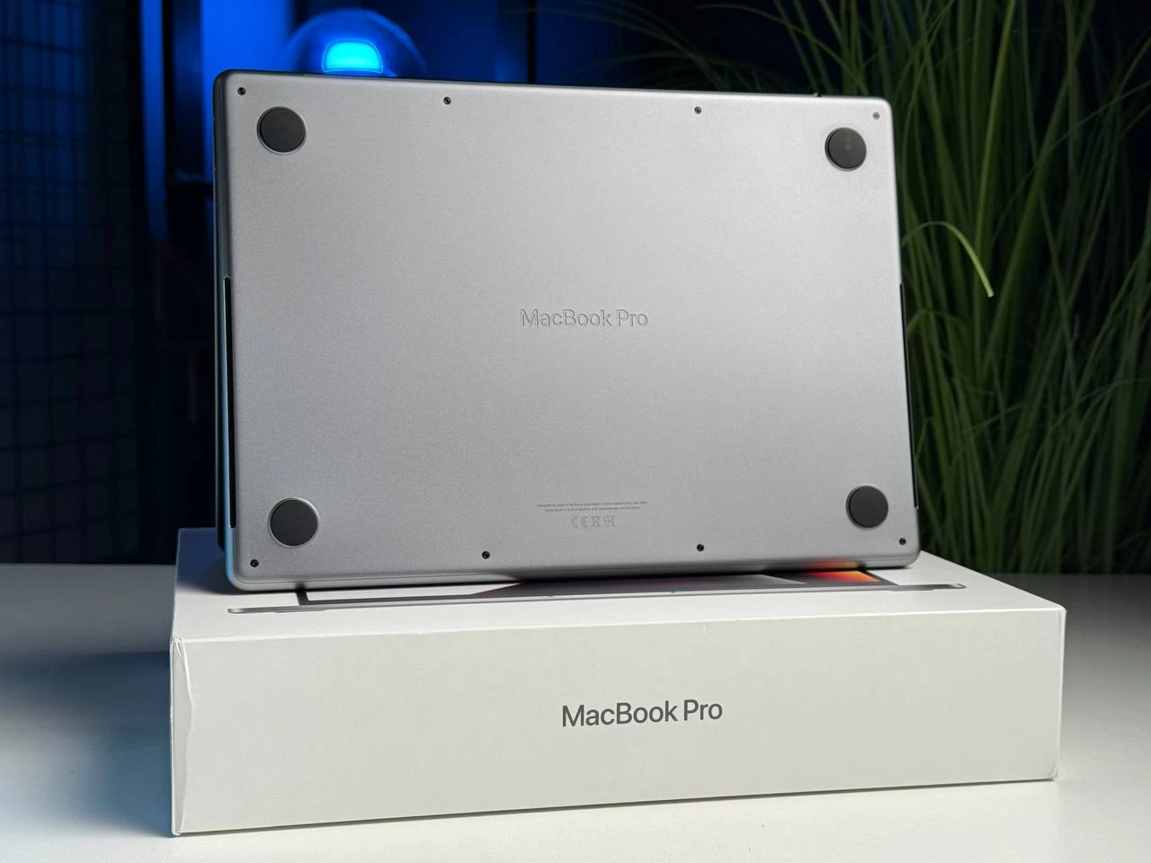 ВЖИВАНИЙ MacBook Pro 14" M1 Pro/10CPU/16GPU/16GB/1TB Space Gray 2021 (MKGQ3) - Стан: задовільний | Акумулятор: 85% | Комплектація: повний | Гарантія: 3 міс.