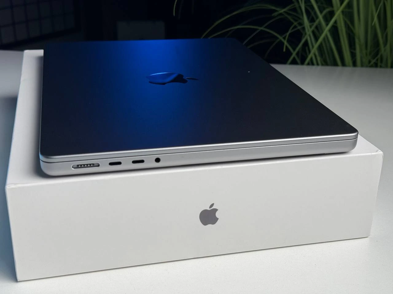 ВЖИВАНИЙ MacBook Pro 14" M1 Pro/10CPU/16GPU/16GB/1TB Space Gray 2021 (MKGQ3) - Стан: задовільний | Акумулятор: 85% | Комплектація: повний | Гарантія: 3 міс.