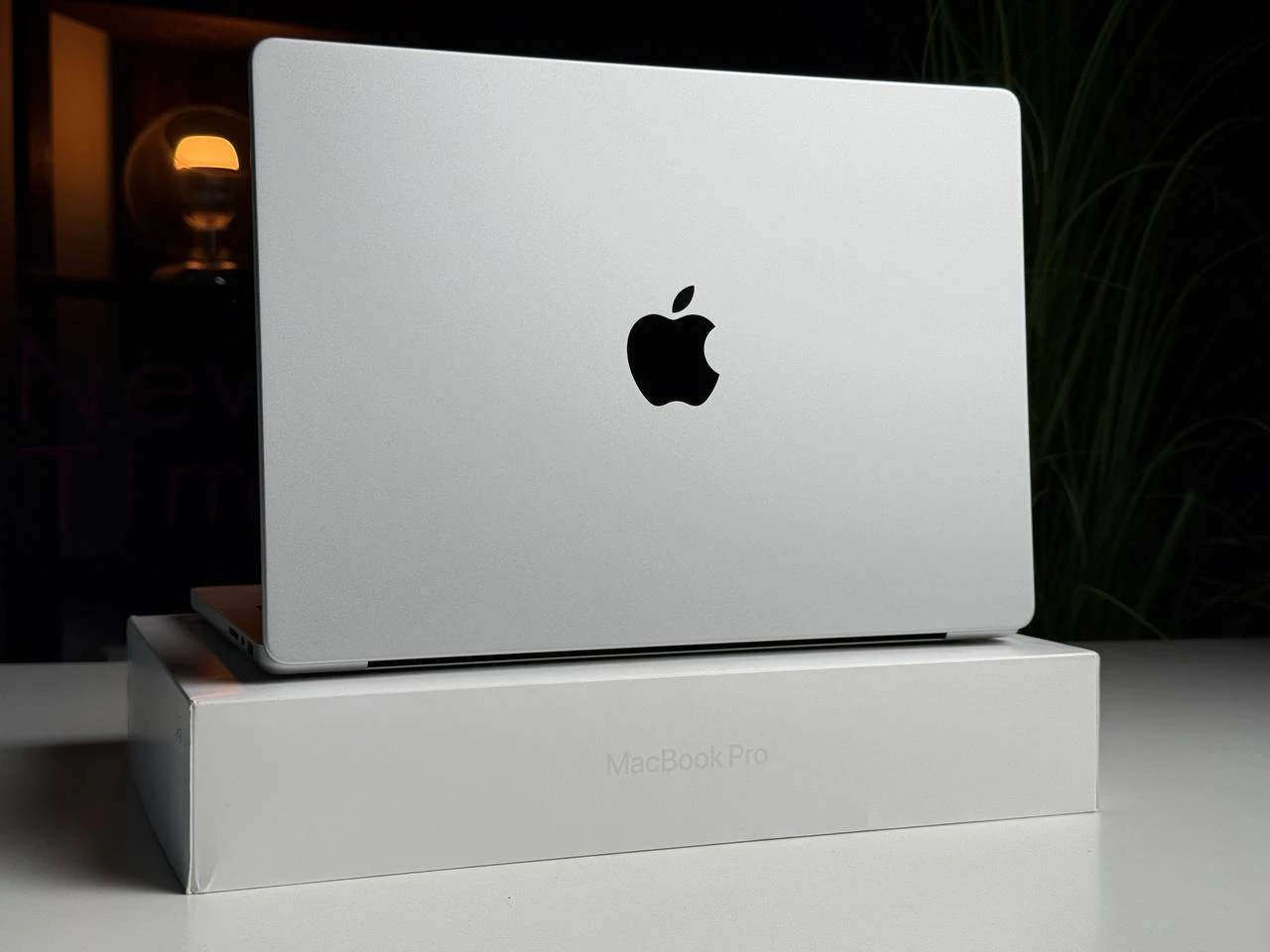 ВЖИВАНИЙ MacBook Pro 14" M3 Max/48GB/1TB Silver 2023 (Z1AX0029T) - Стан: гарний | Акумулятор: 100% | Комплектація: повний | Гарантія: 3 міс.