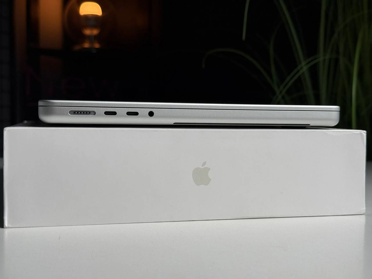 ВЖИВАНИЙ MacBook Pro 14" M3 Max/48GB/1TB Silver 2023 (Z1AX0029T) - Стан: гарний | Акумулятор: 100% | Комплектація: повний | Гарантія: 3 міс.