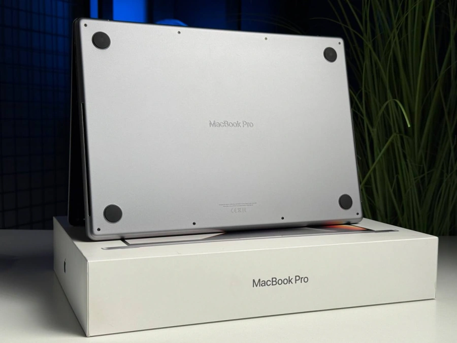 Б/У MacBook Pro 16" Space Gray (Z14V0016E) 2021 - US English - Состояние: хороший | Аккумулятор: 93% | Комплектация: полный | Гарантія: 3 мес.