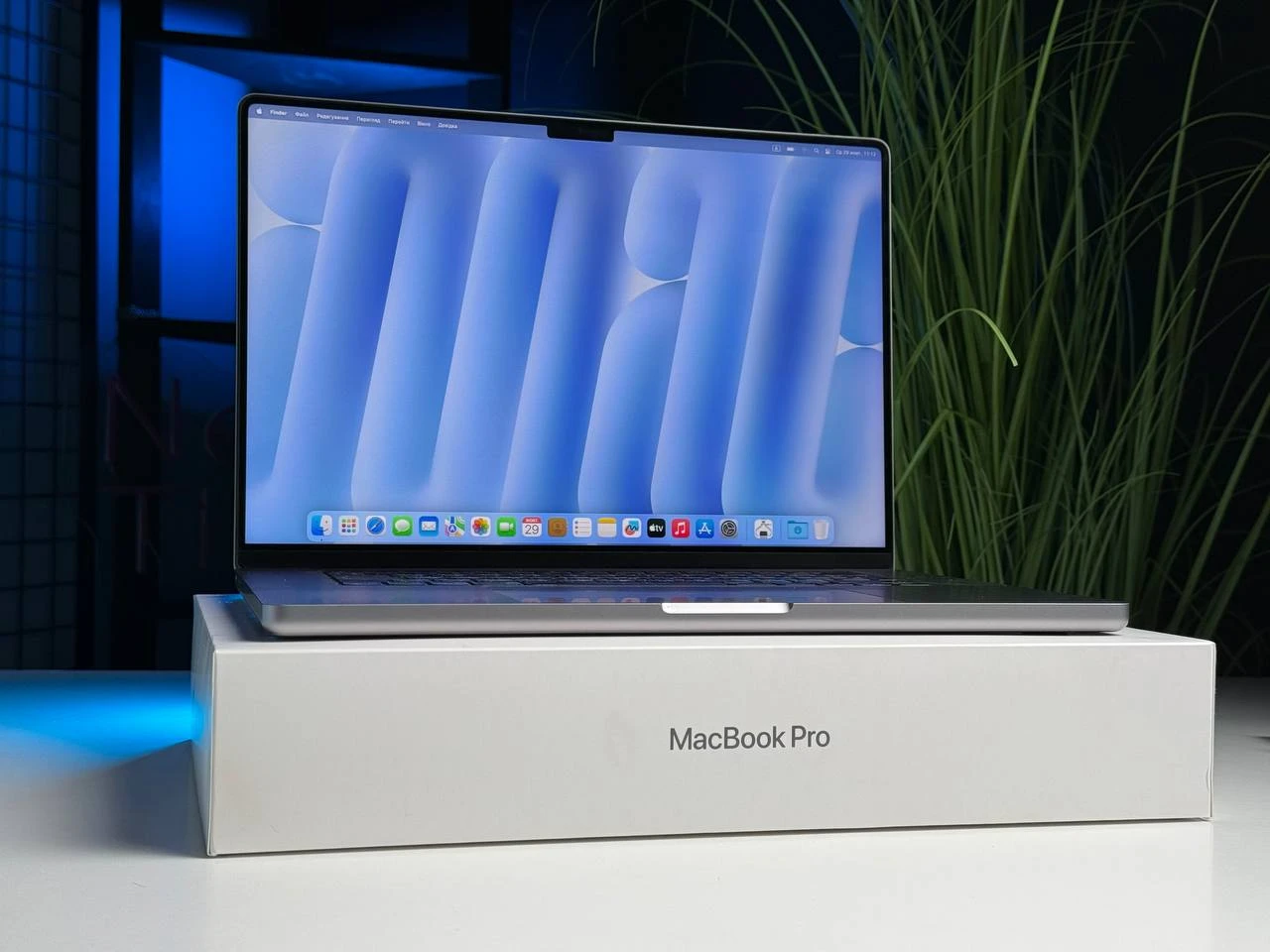 ВЖИВАНИЙ MacBook Pro 16" Space Gray (Z14V0016E) 2021 - US English - Стан: гарний | Акумулятор: 93% | Комплектація: повний | Гарантія: 3 міс.