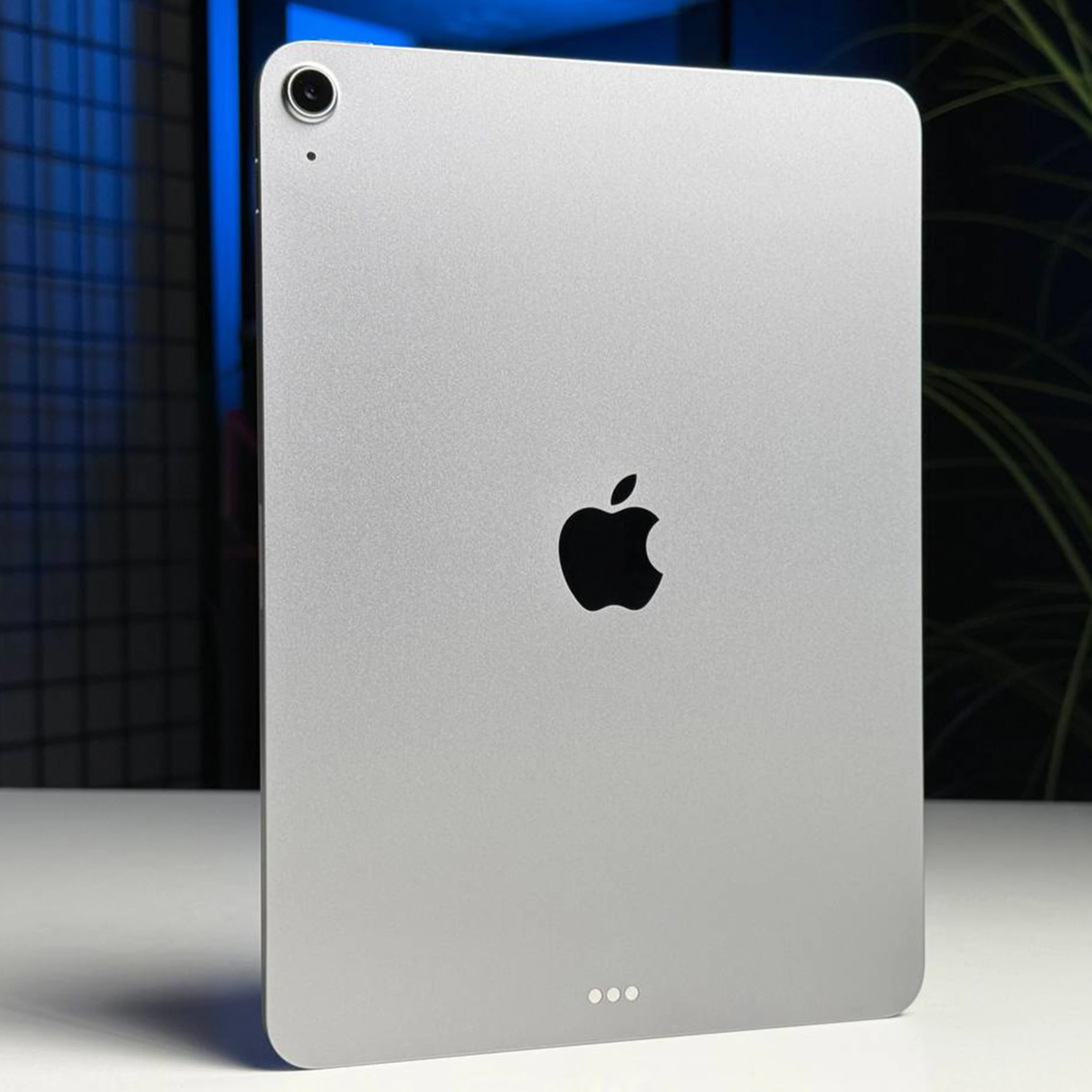 ВЖИВАНИЙ Планшет Apple iPad Air 11'' M3 2025 Wi-Fi 256GB Space Gray (MCA14) - Стан: гарний | Акумулятор: 100% | Комплектація: iPad, кабель, чохол | Гарантія: 3 міс.