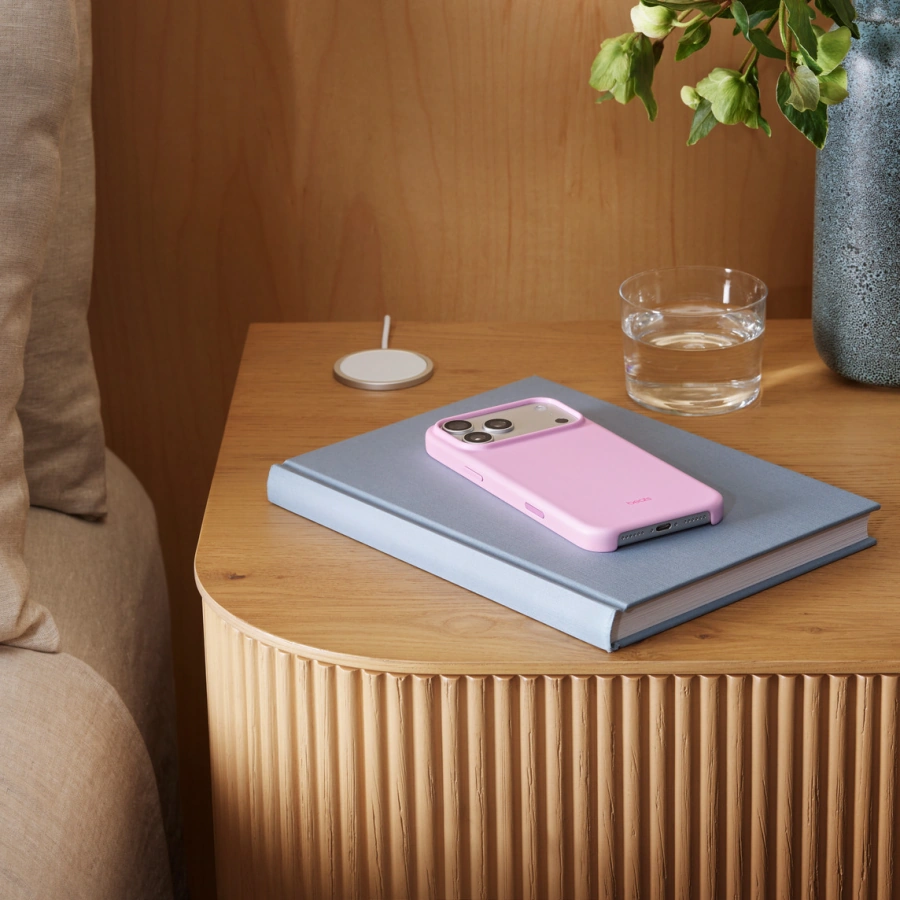 Чехол Beats для iPhone 17 Pro Max Case with MagSafe and Camera Control – Pebble Pink (MGJF4)