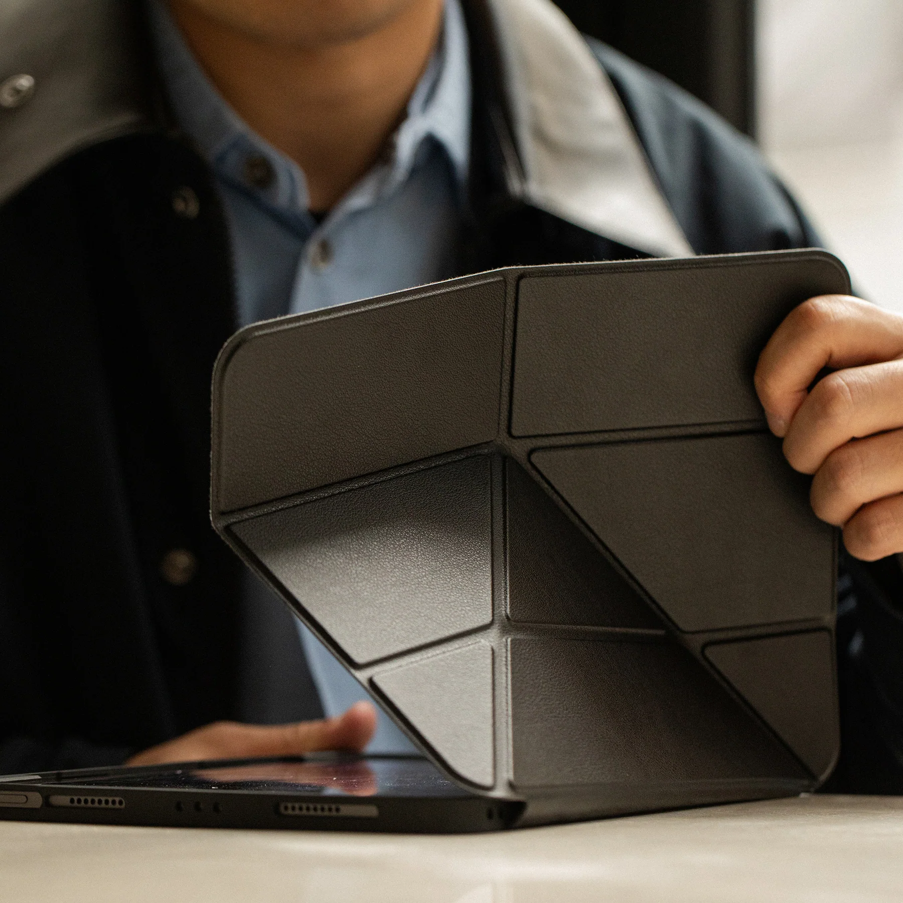 Чехол Native Union Active Case for iPad 11" A16 - Apricot Crush (ACTCSE-APR-IP-109)