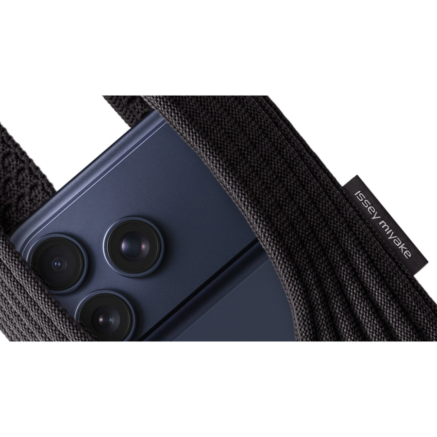 Дизайнерський чохол-сумка iPhone Pocket by ISSEY MIYAKE - Long - Black (NM58AG00215L)