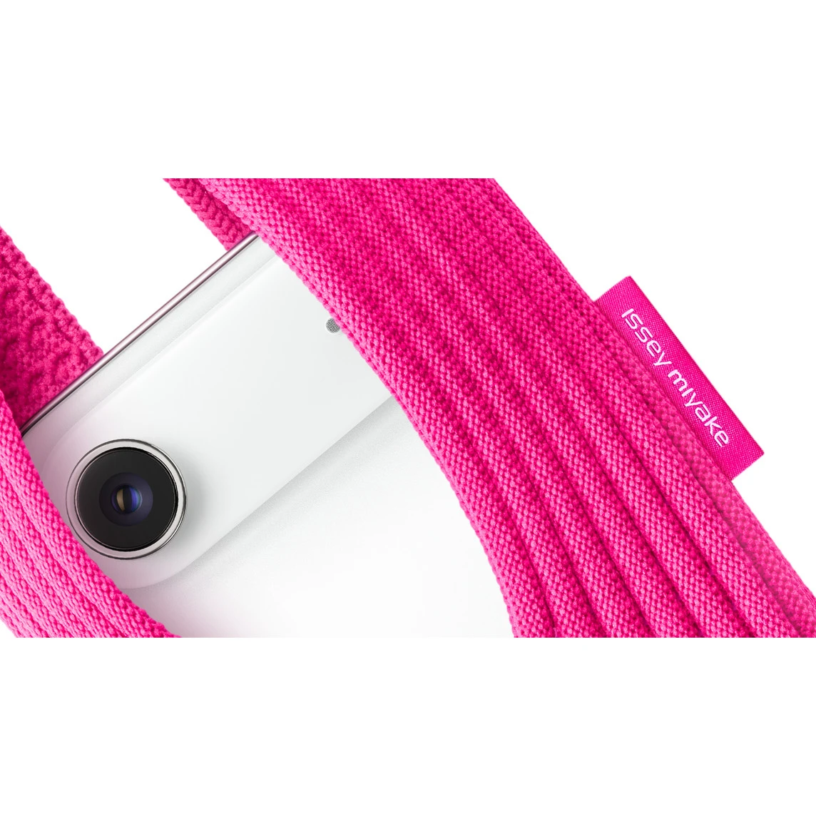 Дизайнерский чехол-сумка iPhone Pocket by ISSEY MIYAKE - Short - Pink (NM58AG00122S)