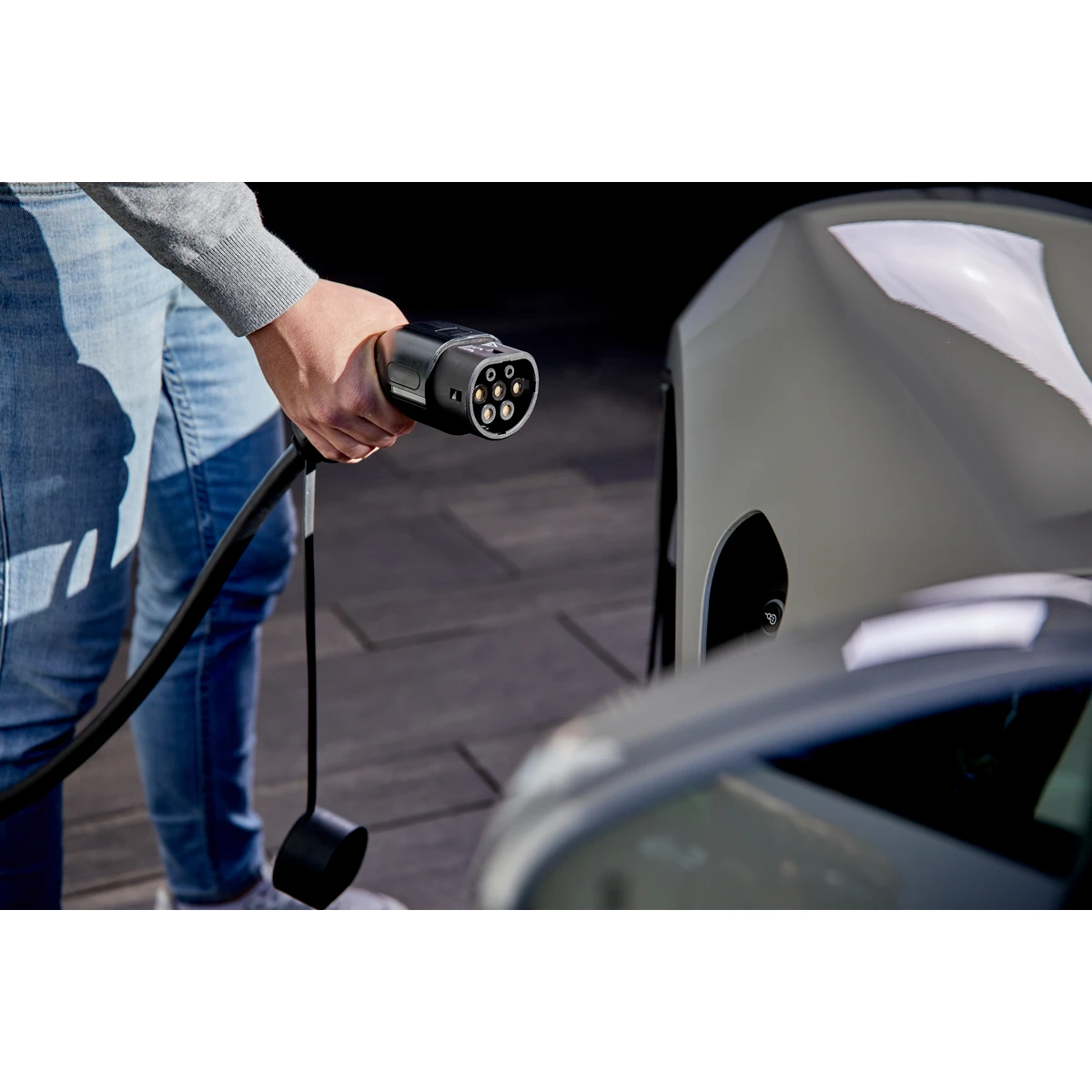 Кабель для зарядки електромобілів AEG 11190 Charging Cable Type 2 [7m, 32A, 480V, 15.36 kW, IP55] (4038373068101)