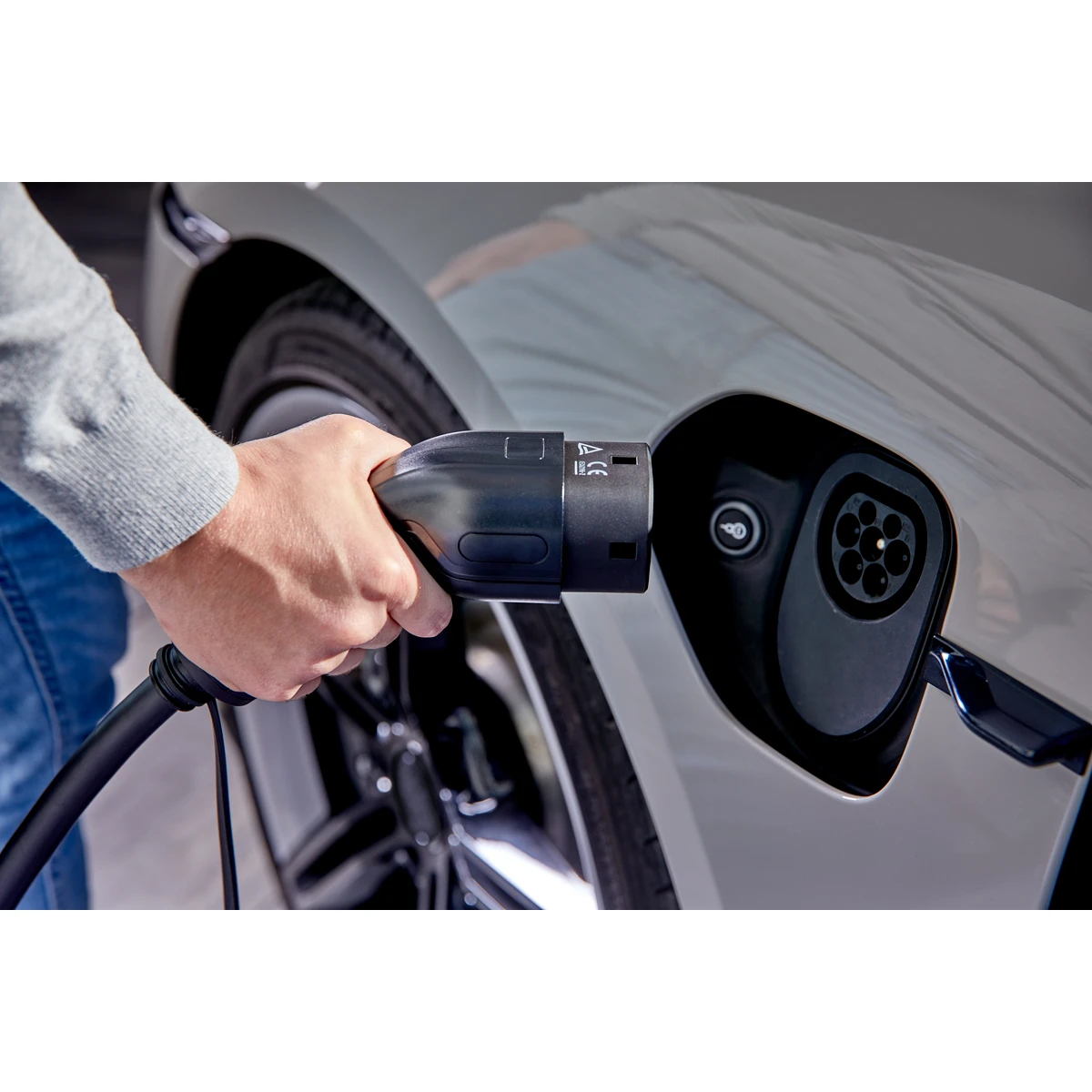 Кабель для зарядки електромобілів AEG 11190 Charging Cable Type 2 [7m, 32A, 480V, 15.36 kW, IP55] (4038373068101)