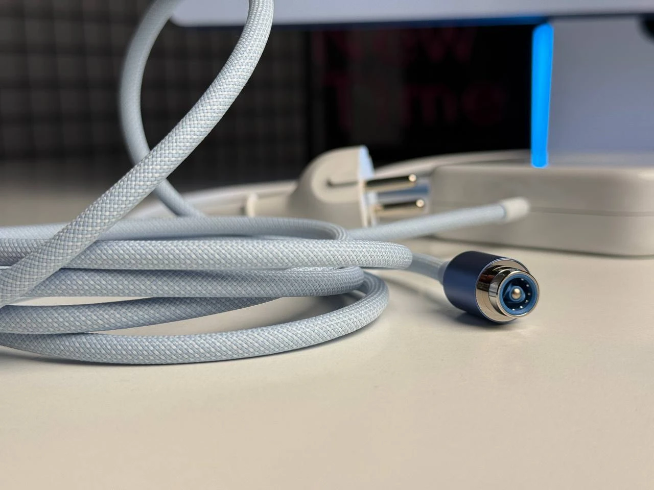 ВІТРИННИЙ Apple iMac 24" 2024 M4 8CPU/8GPU/16GB/256GB Blue (MWUF3) | Стан: гарний | Гарантія: 3 місяці | Комплект: повний