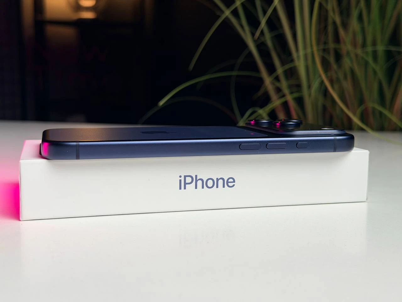 OPEN BOX Apple iPhone 17 Pro Max 256GB eSim Deep Blue (MFXJ4, MFYA4) - Состояние: идеальное, новое | Аккумулятор: 100% | Комплектация: полный | Гарантия: 6 мес.