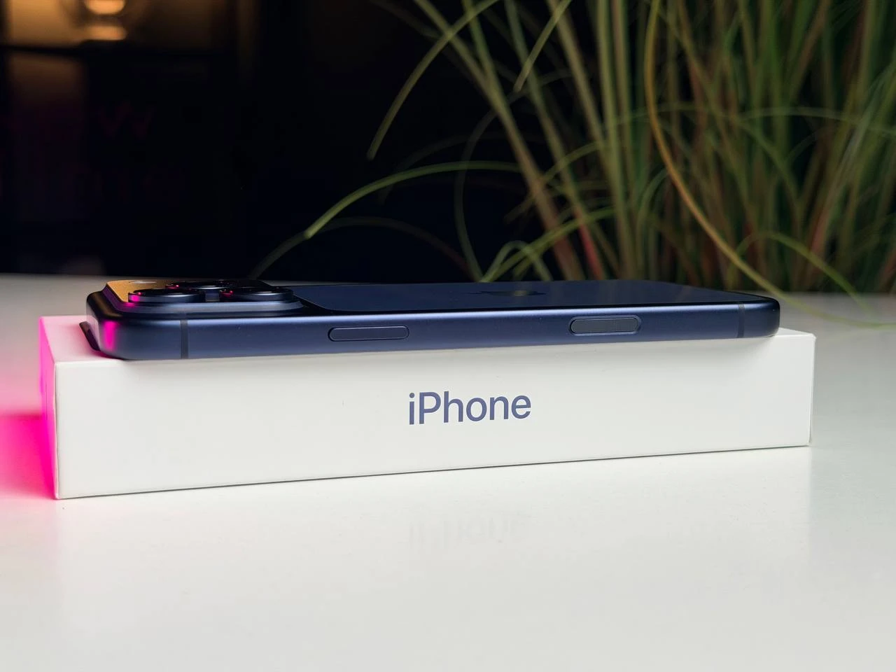 OPEN BOX Apple iPhone 17 Pro Max 256GB eSim Deep Blue (MFXJ4, MFYA4) - Состояние: идеальное, новое | Аккумулятор: 100% | Комплектация: полный | Гарантия: 6 мес.