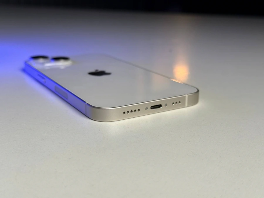 Б/У Apple iPhone 14 128GB Starlight eSim (MPUN3) - Состояние: хорошее | Аккумулятор: 81% | Комплект: iPhone, кабель | Гарантия: 3 мес.