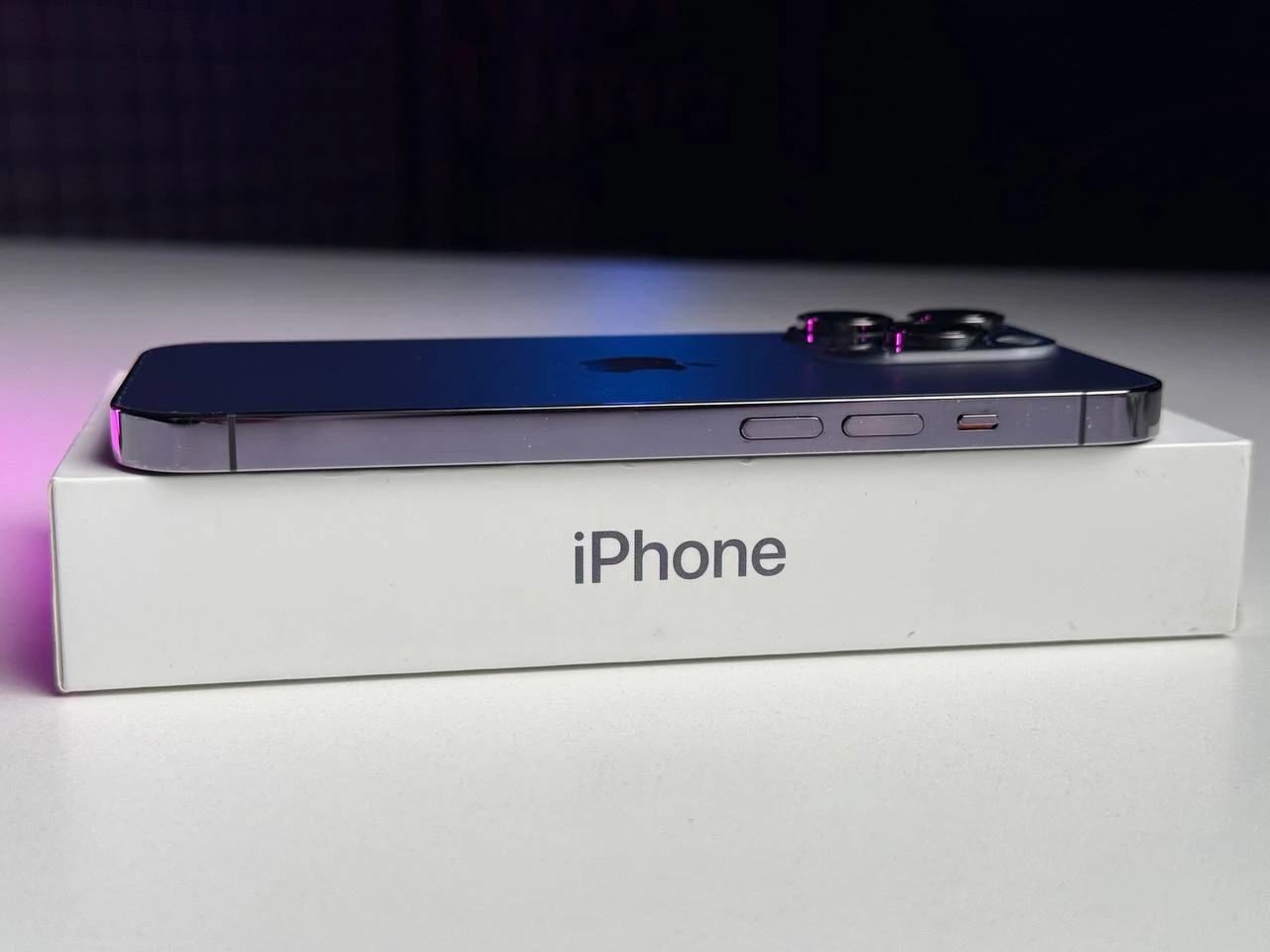 ВЖИВАНИЙ Apple iPhone 14 Pro 256GB Deep Purple eSim (MQ1D3) - Стан: гарний (мінялось скло) | Акумулятор: 100% | Комплектація: повний | Гарантія: 3 міс.