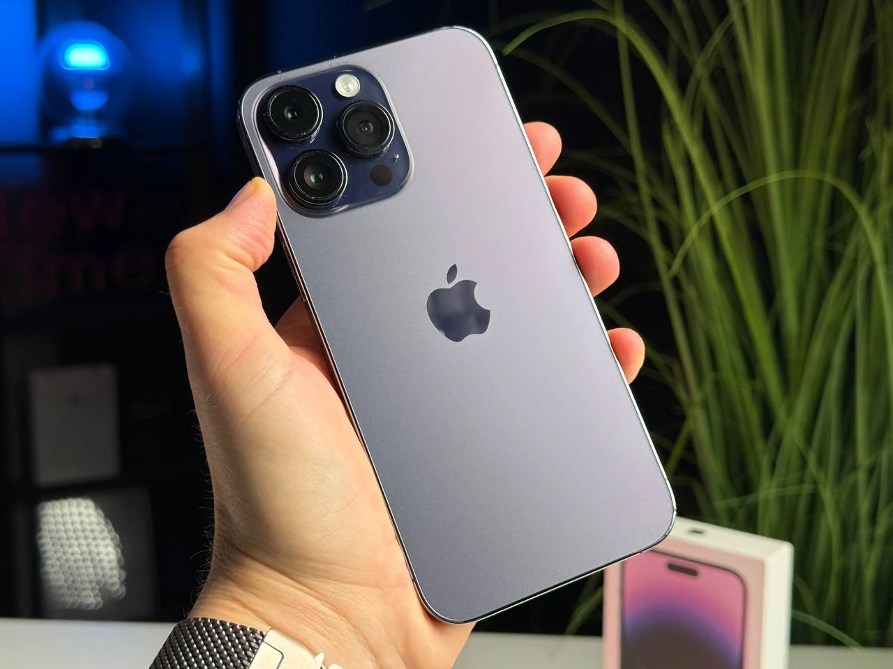 ВЖИВАНИЙ Apple iPhone 14 Pro Max 256GB Deep Purple eSim (MQ8W3) - Стан: гарний | Акумулятор: 86% | Комплектація: повний | Гарантія: 3 міс.