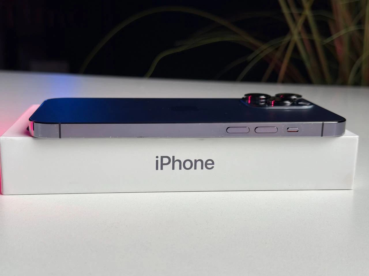 ВЖИВАНИЙ Apple iPhone 14 Pro Max 256GB Deep Purple eSim (MQ8W3) - Стан: гарний | Акумулятор: 86% | Комплектація: повний | Гарантія: 3 міс.