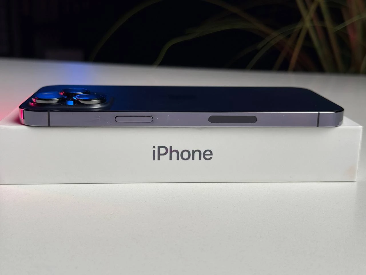 ВЖИВАНИЙ Apple iPhone 14 Pro Max 256GB Deep Purple eSim (MQ8W3) - Стан: гарний | Акумулятор: 86% | Комплектація: повний | Гарантія: 3 міс.