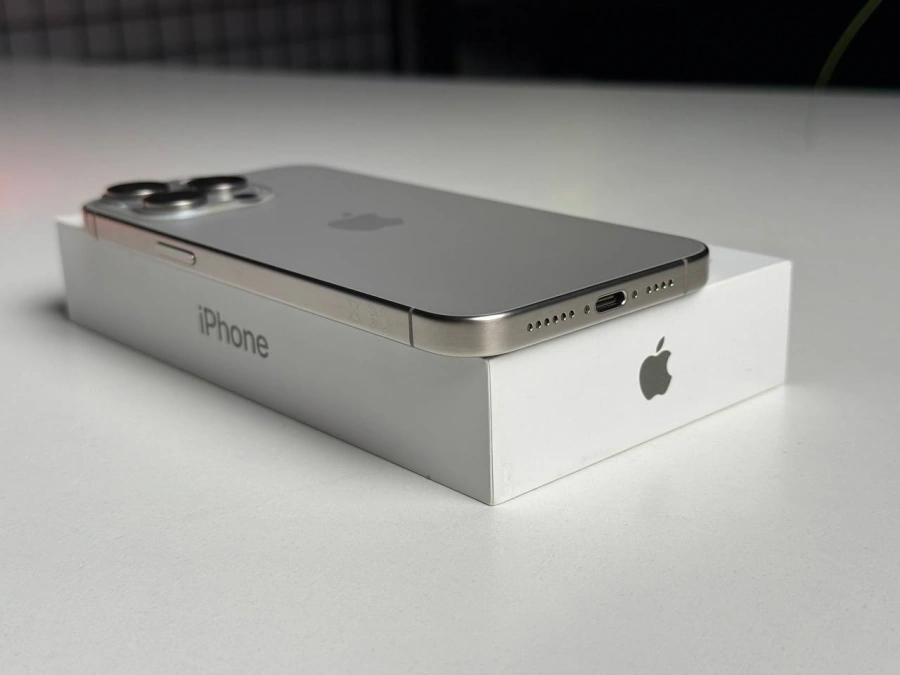 Б/У Apple iPhone 15 Pro Max 1TB Natural Titanium (MU7J3) - Состояние: хорошее | Аккумулятор: 86% | Комплектация: полный | Гарантия: 3 мес.