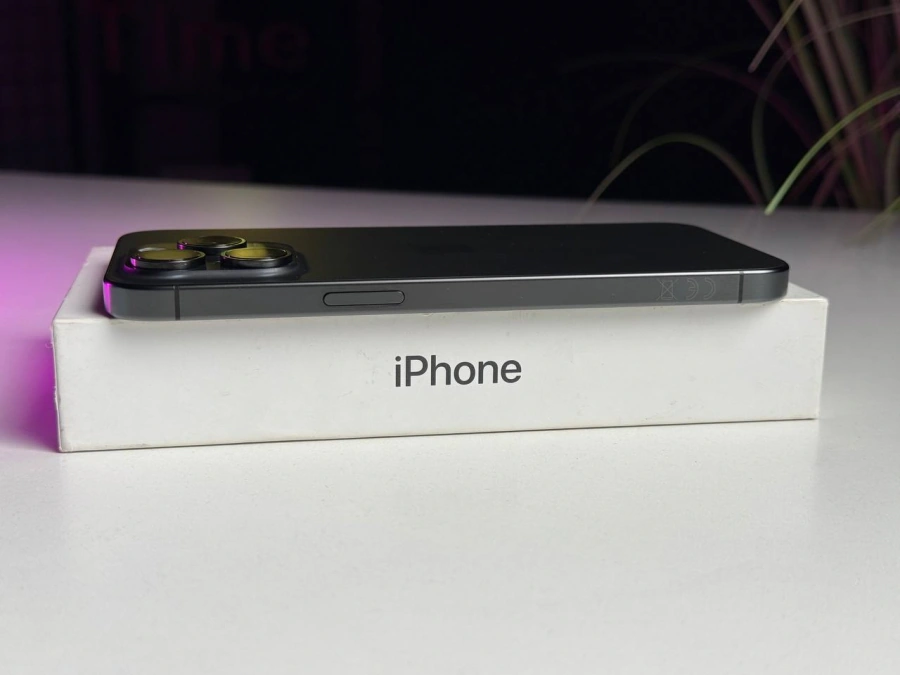 Б/У Apple iPhone 15 Pro Max 256GB Black Titanium (MU773) - Состояние: хорошее | Аккумулятор: 88% | Комплектация: полный | Гарантия: 3 мес.