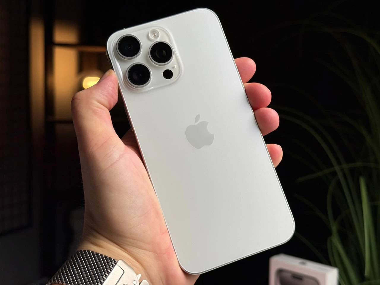 Б/У Apple iPhone 15 Pro Max 256GB Natural Titanium eSim (MU683) - Состояние: хорошее | Аккумулятор: 89% | Комплектация: полный | Гарантия: 3 мес.