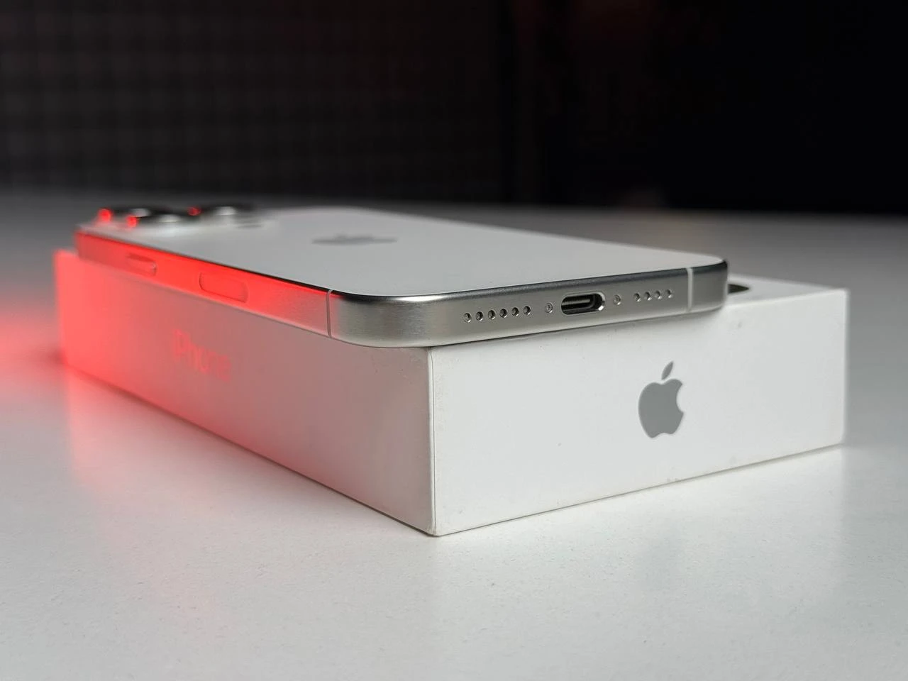 Б/У Apple iPhone 15 Pro Max 256GB Natural Titanium eSim (MU683) - Состояние: хорошее | Аккумулятор: 89% | Комплектация: полный | Гарантия: 3 мес.