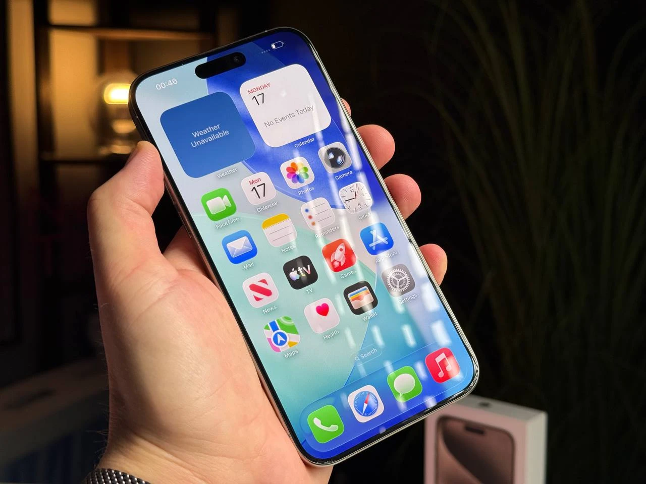 ВЖИВАНИЙ Apple iPhone 15 Pro Max 256GB Natural Titanium (MU793) - Стан: гарний | Акумулятор: 100% | Комплект: повний | Гарантія: 3 міс.