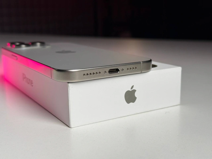ВЖИВАНИЙ Apple iPhone 15 Pro Max 256GB Natural Titanium (MU793) - Стан: гарний | Акумулятор: 100% | Комплект: повний | Гарантія: 3 міс.