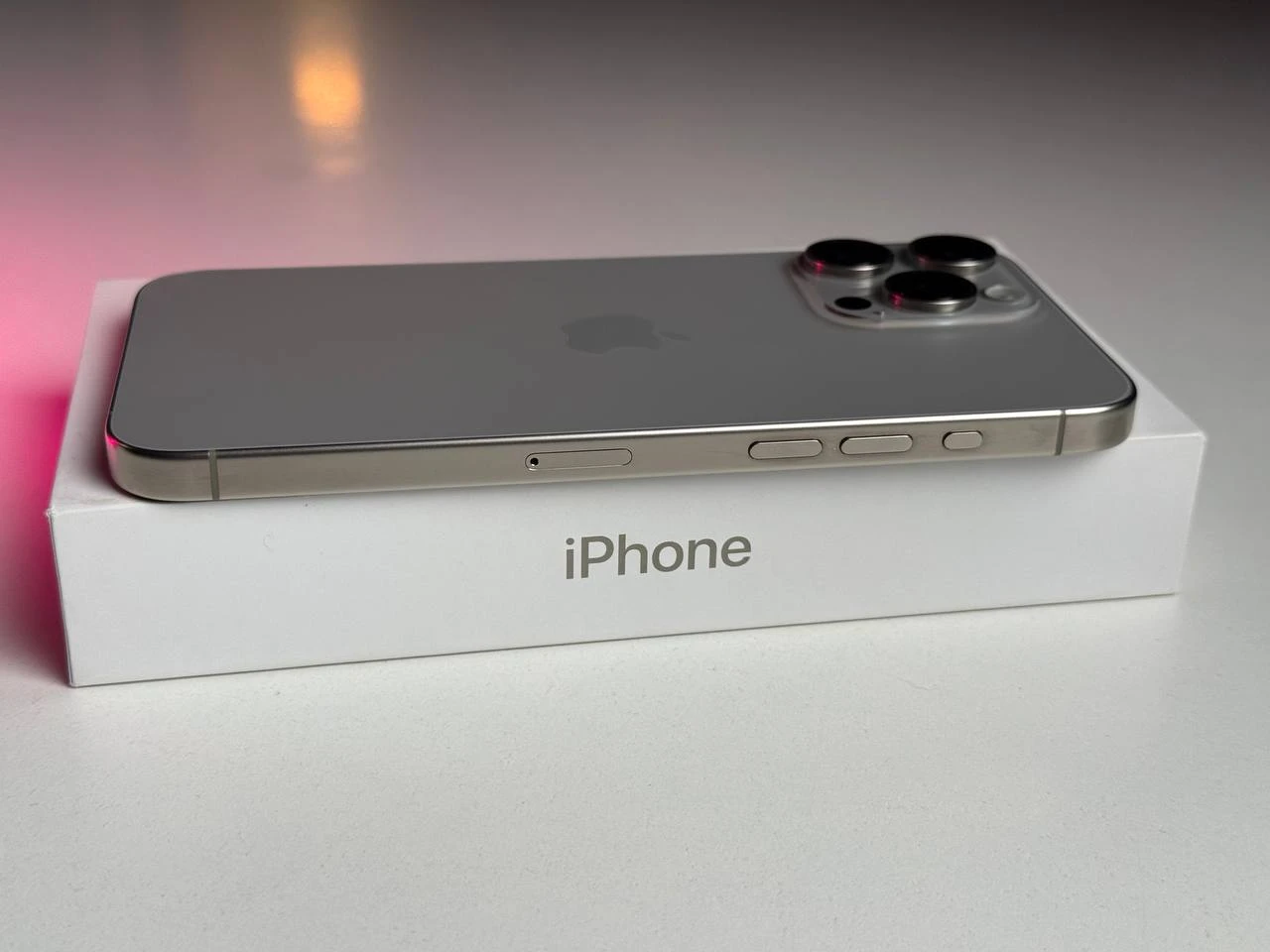 Б/У Apple iPhone 15 Pro Max 256GB Natural Titanium (MU793) - Состояние: хорошее | Аккумулятор: 100% | Комплектация: полный | Гарантия: 3 мес.