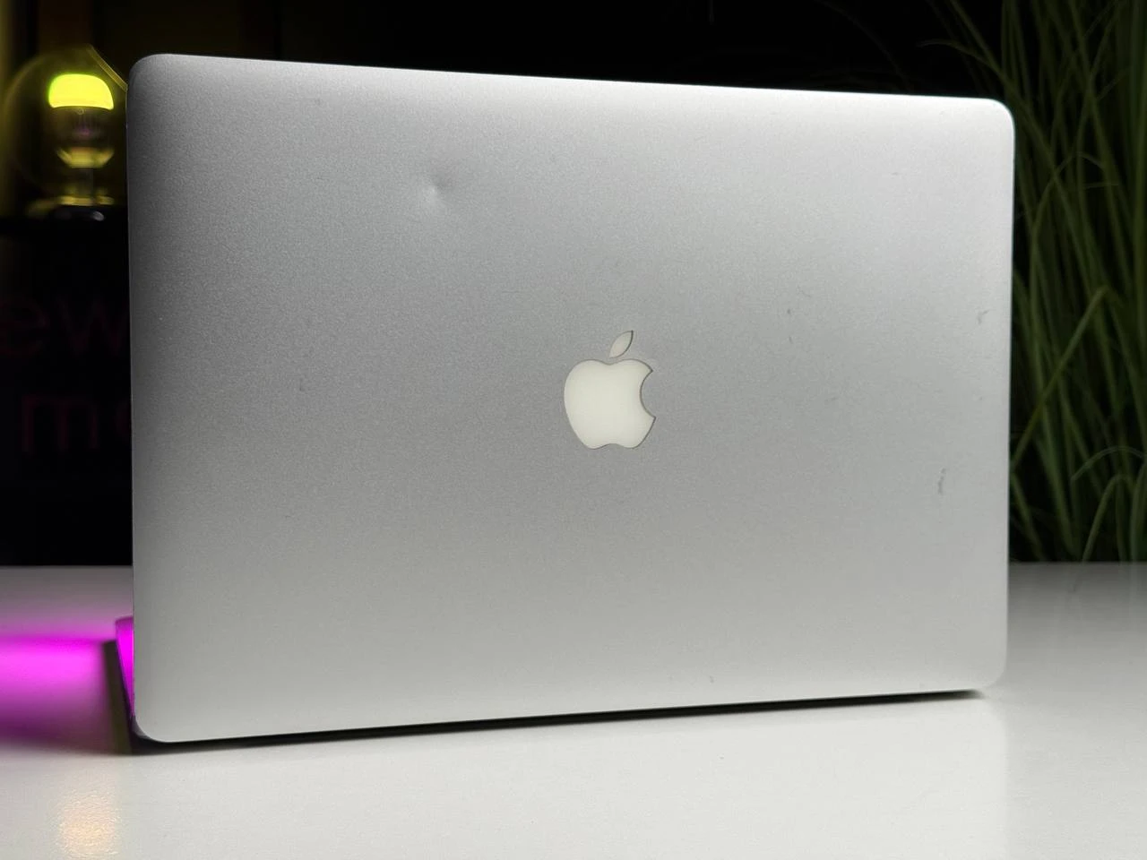 ВЖИВАНИЙ Apple MacBook Pro 15" i7/16GB/256SSD (MJLQ2) 2015 - Стан: задовільний | Акумулятор: 100% | Комплектація: MacBook, зарядка | Гарантія: 1 міс.