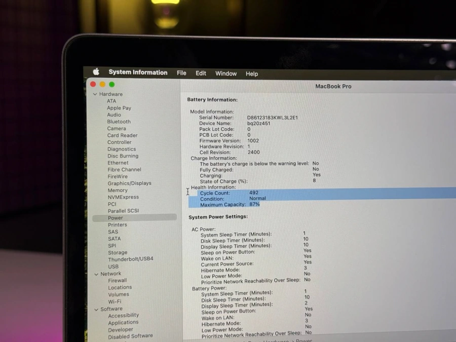 Б/У MacBook Pro 13" Space Gray M1/8GB/256SSD (MYD82) 2020 - Состояние: хорошее | Аккумулятор: 87% | Комплектация: MacBook, зарядка | Гарантия: 3 мес.