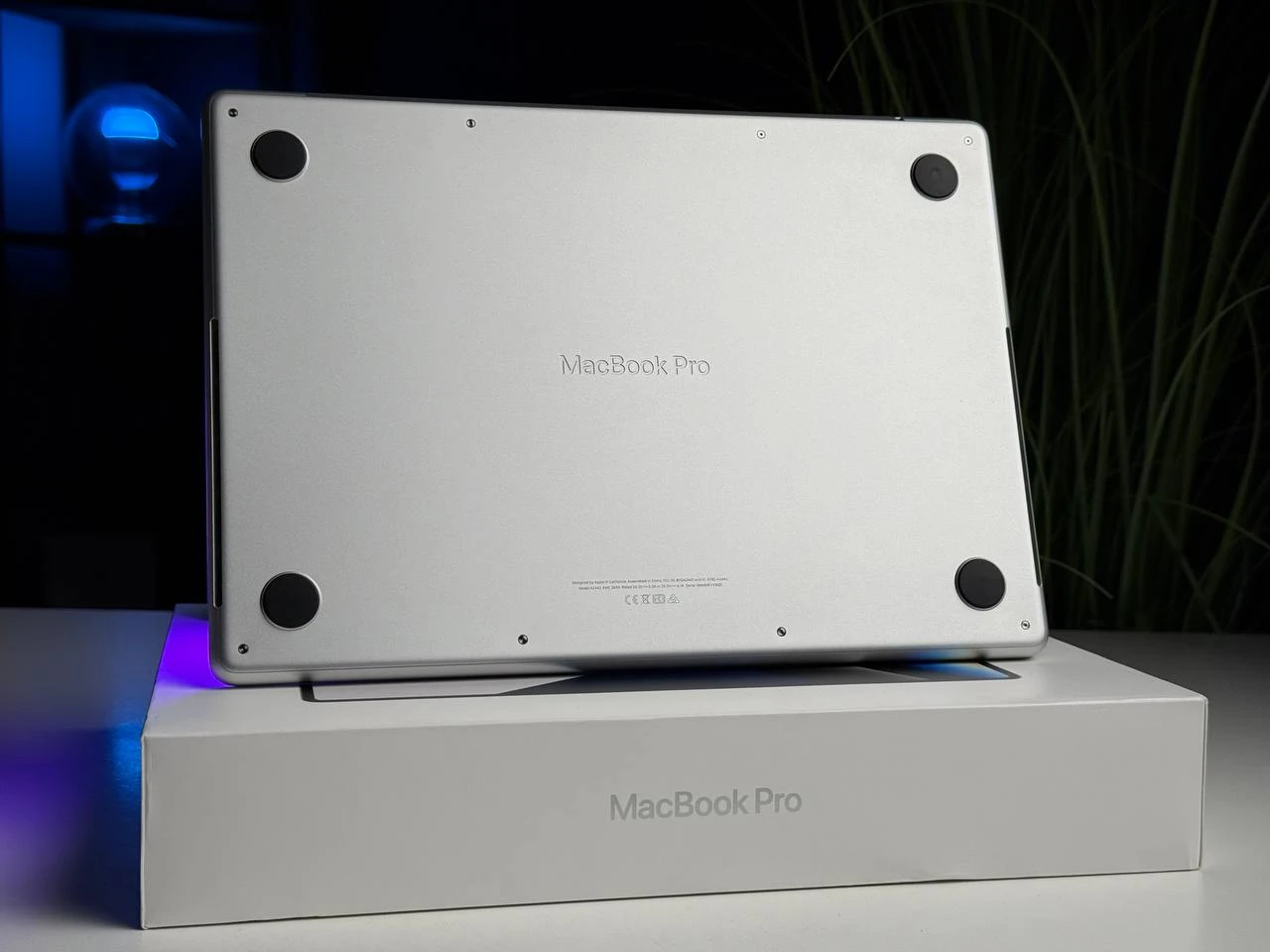 ВЖИВАНИЙ MacBook Pro 14" Silver M1Pro/16GB/512SSD (MKGR3) 2021 - Стан: гарний | Акумулятор: 81% | Комплектація: повний | Гарантія: 3 міс.