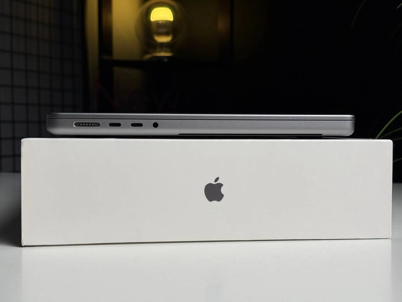Б/У MacBook Pro 14" Space Gray (MKGP3) 2021 - Состояние: хорошее | Аккумулятор: 84% | Комплектация: полный | Гарантия: 3 мес.