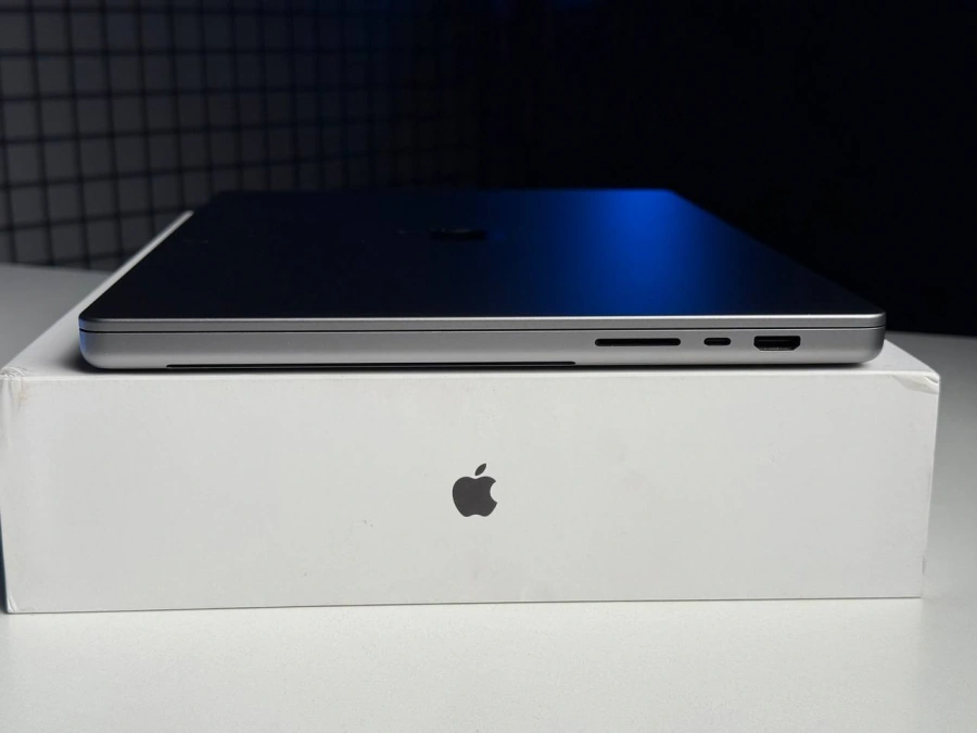 Б/У MacBook Pro 16 Space Gray M1 Pro/32GB/512SSD (Z14V0016E) 2021 - Состояние: хорошее | Аккумулятор: 88% | Комплектация: полный | Гарантия: 3 мес.