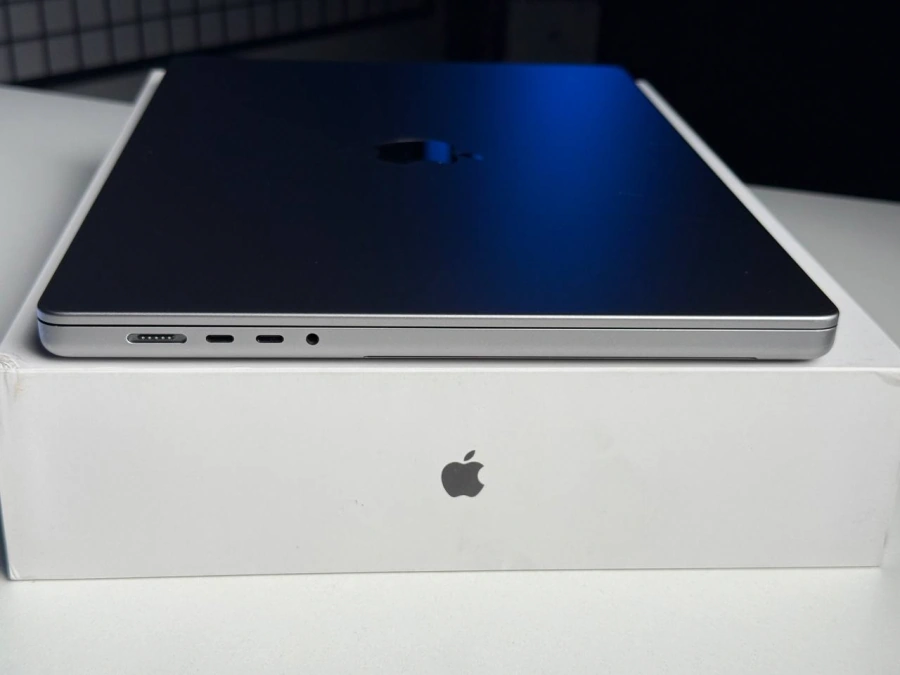 Б/У MacBook Pro 16 Space Gray M1 Pro/32GB/512SSD (Z14V0016E) 2021 - Состояние: хорошее | Аккумулятор: 88% | Комплектация: полный | Гарантия: 3 мес.
