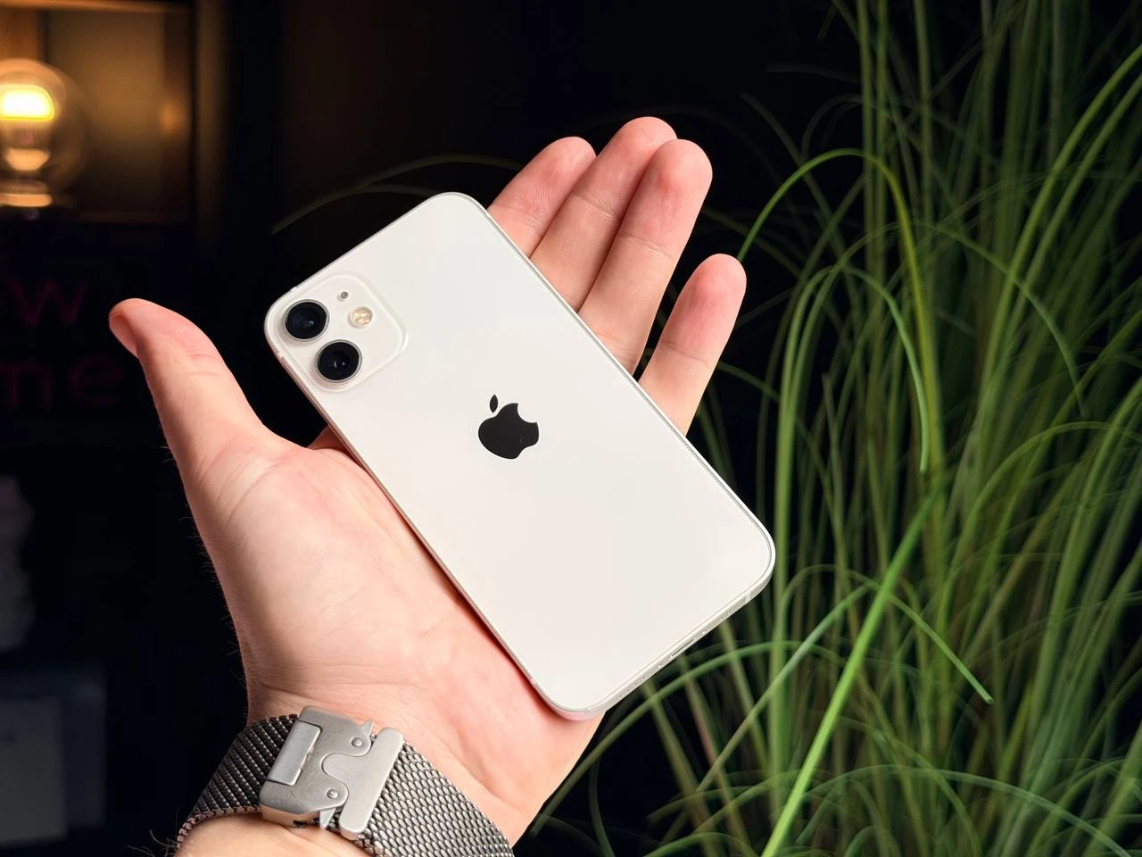 ВЖИВАНИЙ Apple iPhone 12 Mini 128GB White (MG8M3, MGE43) - Стан: гарний | Акумулятор: 100% | Комплектація: кабель, iPhone | Гарантія: 3 міс.