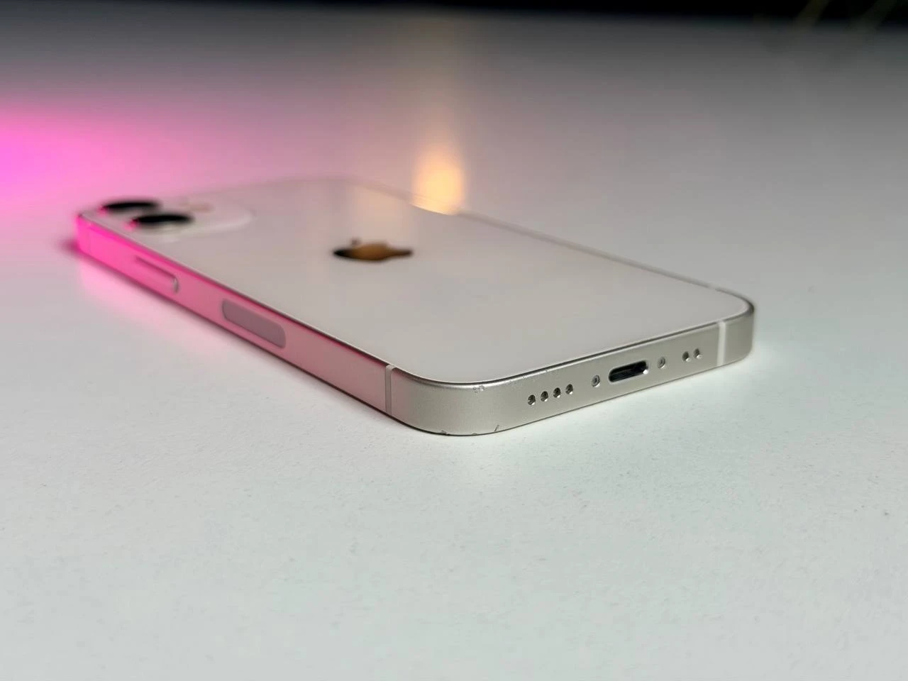 ВЖИВАНИЙ Apple iPhone 12 Mini 128GB White (MG8M3, MGE43) - Стан: гарний | Акумулятор: 100% | Комплектація: кабель, iPhone | Гарантія: 3 міс.