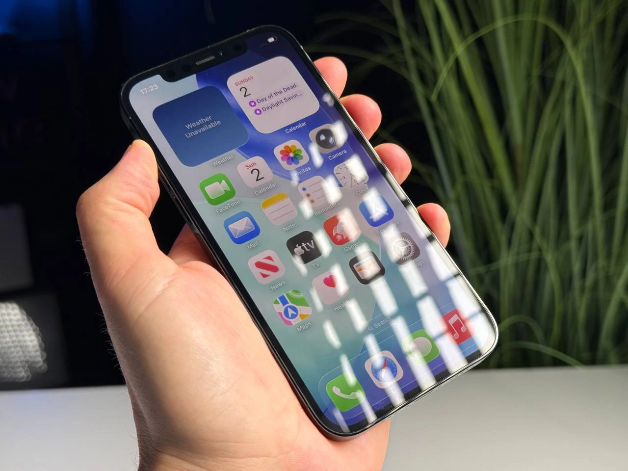 ВЖИВАНИЙ Apple iPhone 12 Pro 256GB Pacific Blue (MGLW3, MGMT3) - Стан: гарний | Акумулятор: 100% | Комплектація: повний | Гарантія: 3 міс.