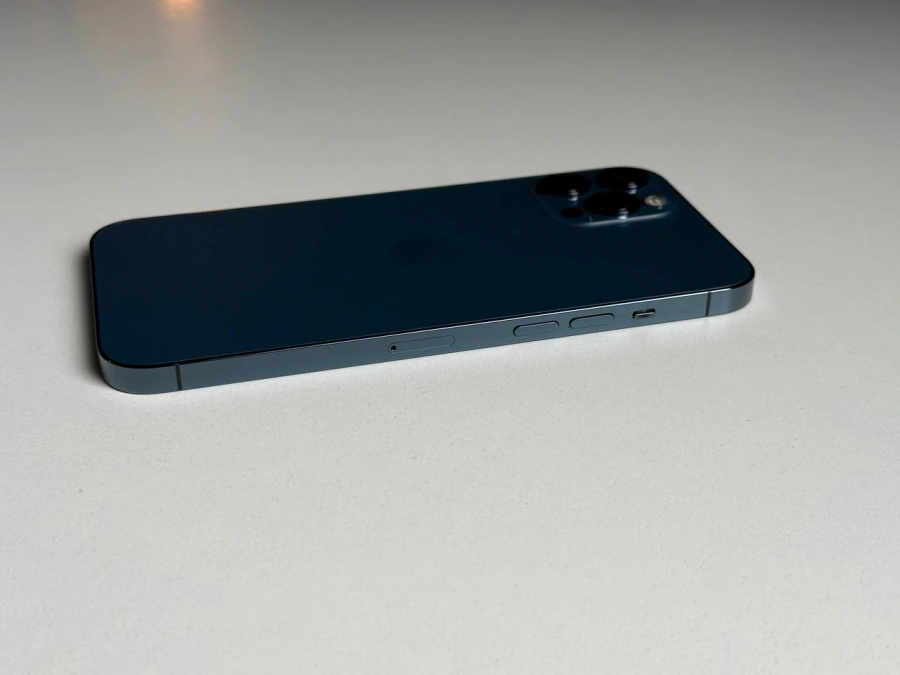 ВЖИВАНИЙ Apple iPhone 12 Pro Max 128GB Pacific Blue (MGCJ3, MGDA3) - Стан: гарний | Акумулятор: 100% | Комплектація: iPhone, кабель | Гарантія: 3 міс.