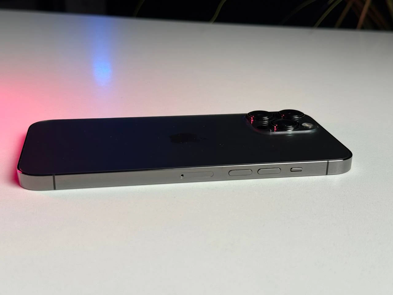 ВЖИВАНИЙ Apple iPhone 13 Pro Max 256GB Graphite (MLKR3, MLLA3) - Стан: задовільний | Акумулятор: 100% | Комплектація: iPhone, кабель | Гарантія: 3 міс.