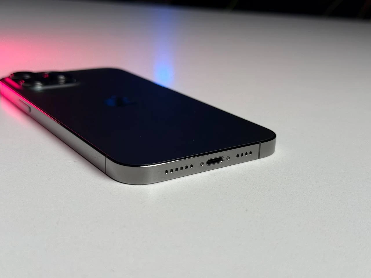 ВЖИВАНИЙ Apple iPhone 13 Pro Max 256GB Graphite (MLKR3, MLLA3) - Стан: задовільний | Акумулятор: 100% | Комплектація: iPhone, кабель | Гарантія: 3 міс.